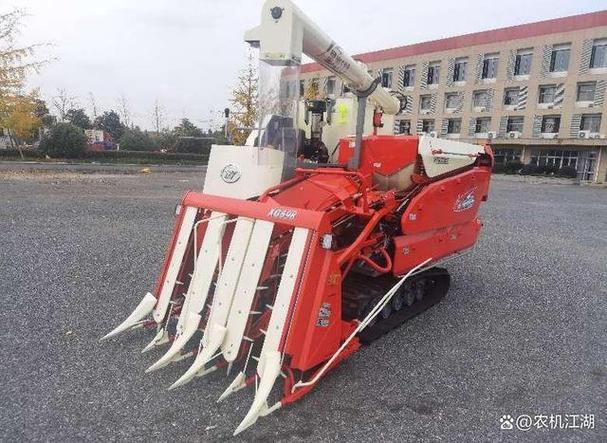 星光4lbz-172型半喂入式谷物收割机结语:国内农机厂家,转型之路在何方